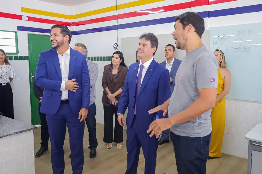 Severo Eulálio visita escola referência em educação integral no Piauí