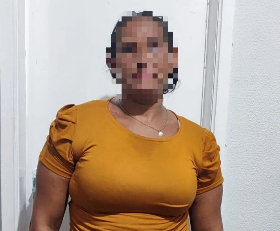 Suspeita de roubos a pedestres é presa no Centro de Teresina