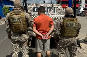 Suspeito de tráfico é preso com quase 2 kg de drogas e R$ 8 mil em Floriano (Foto: Divulgação/BEPI)