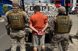 Suspeito de tráfico é preso com quase 2 kg de drogas e R$ 8 mil em Floriano (Foto: Divulgação/BEPI)