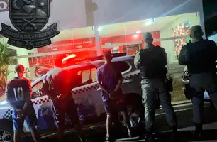 Trio é detido com porções de maconha, cocaína e arma de fogo em Pedro II (Foto: Divulgação/PMPI)