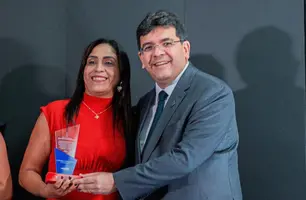 Valdelice dos Santos recebeu premiação em Brasília (Foto: Reprodução)