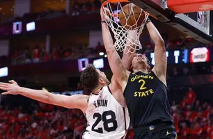 Warriors vencem Rockets e avançam à semifinal da Conferência Oeste• undefined (Foto: • undefined)