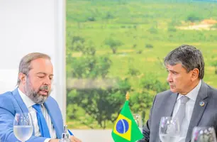 Wellington Dias e Ministro de Minas e Energia tratam de isenção na conta de luz (Foto: Roberta Aline/MDS)