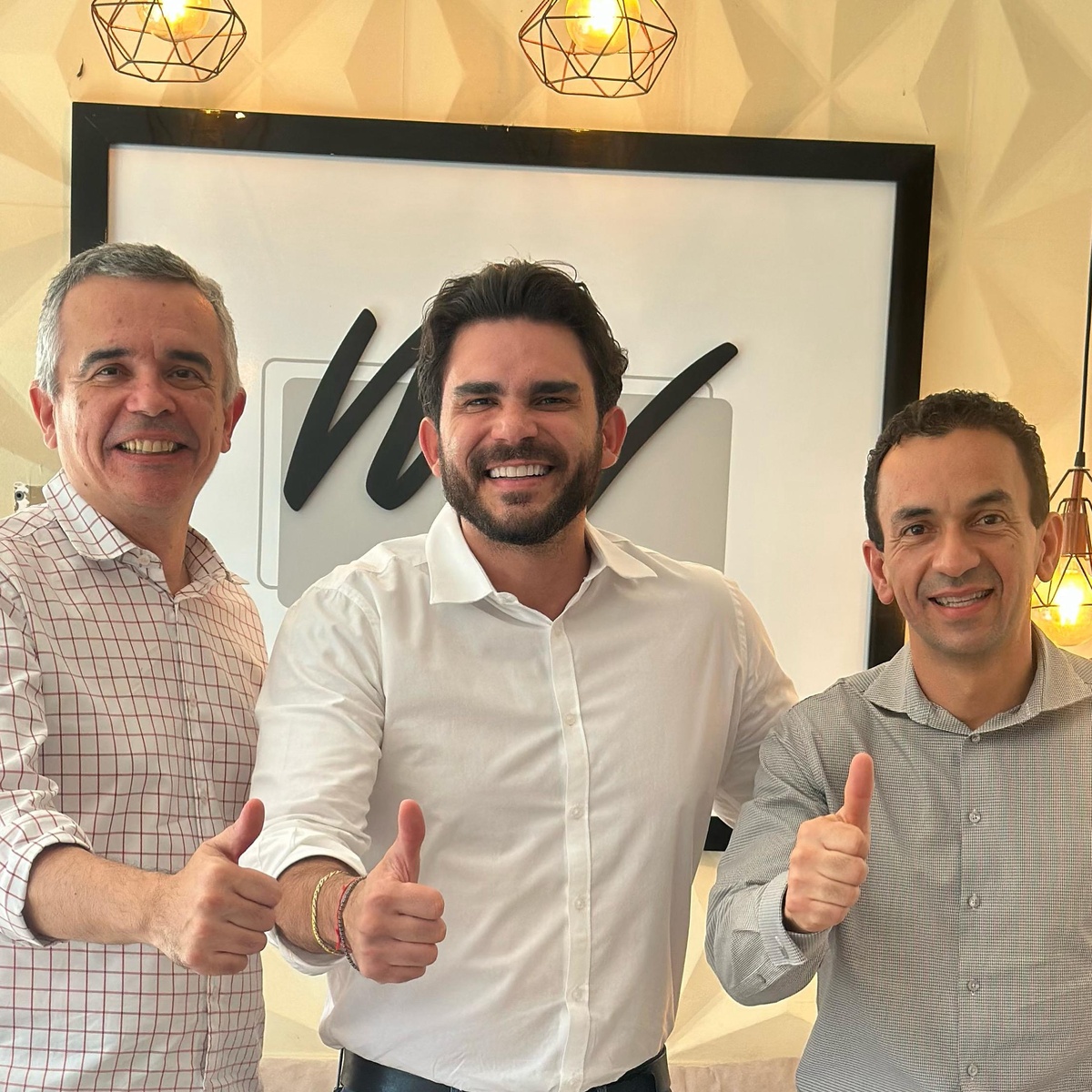 Dr. Marcus Vinícius recebe secretários Ivanovick e Washington Bonfim em Floriano