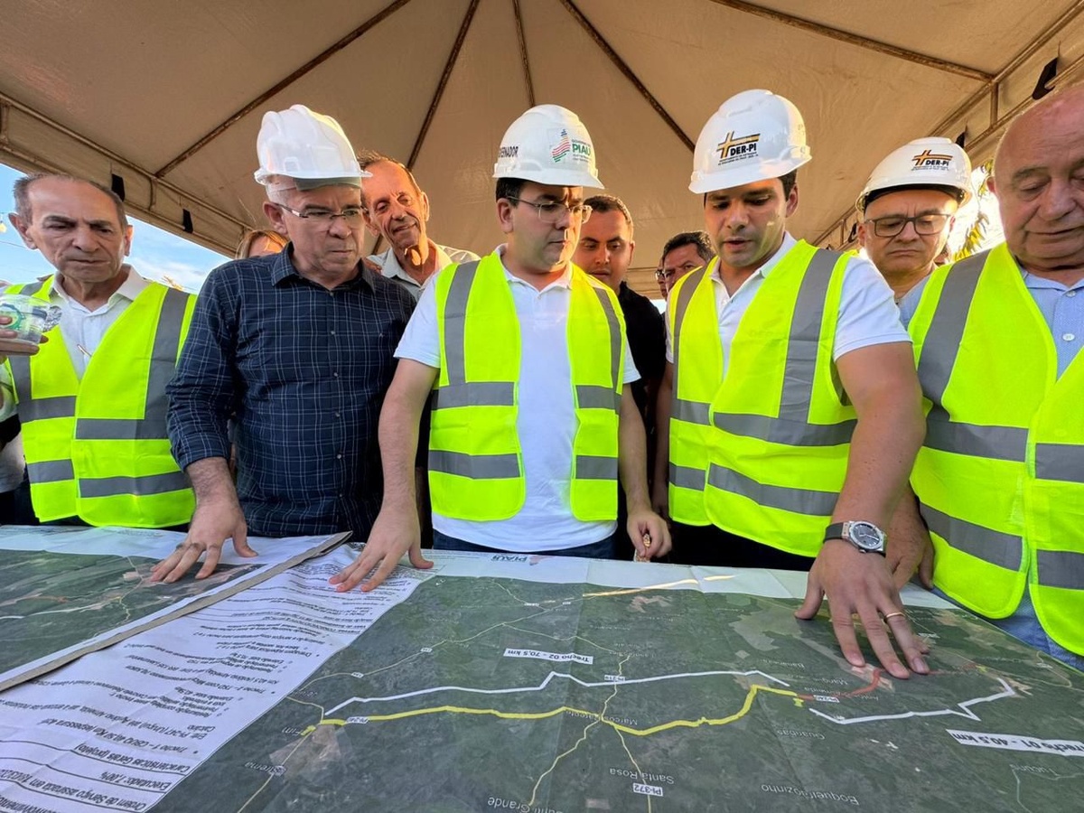 Fonteles e Leo Sobral visitam obras de rodovia com 111 km de extensão dos Cerrados