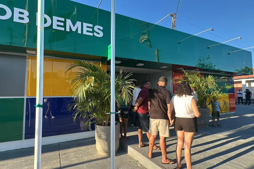 Governador entrega reforma do CETI Jacob Demes em Floriano com investimento de R$ 1,9 mi