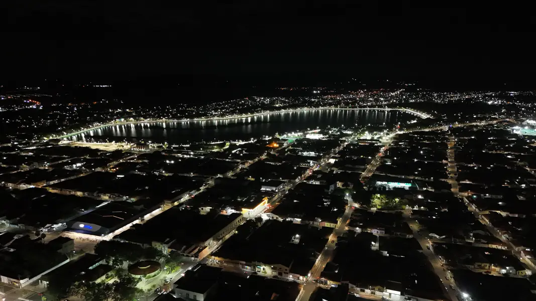 Governador participa da 9ª noite dos festejos de Santo Antônio em Campo Maior