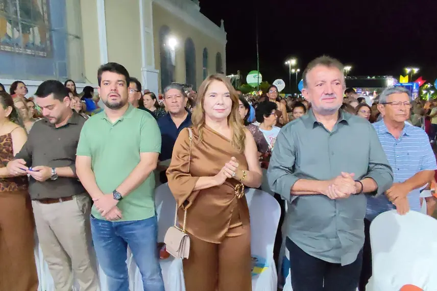 Governador participa da 9ª noite dos festejos de Santo Antônio em Campo Maior