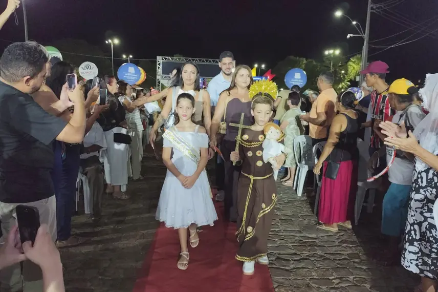 Governador participa da 9ª noite dos festejos de Santo Antônio em Campo Maior