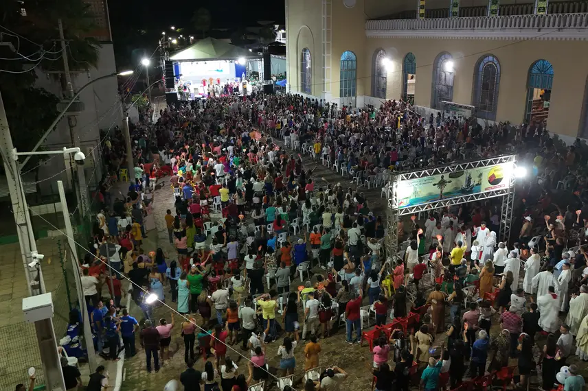 Governador participa da 9ª noite dos festejos de Santo Antônio em Campo Maior