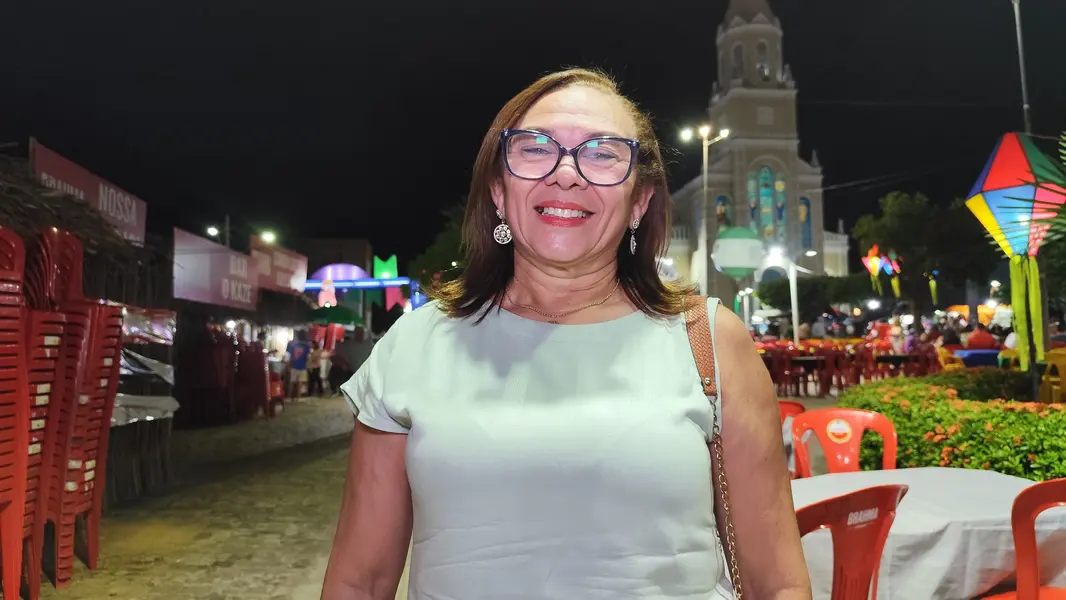 Governador participa da 9ª noite dos festejos de Santo Antônio em Campo Maior