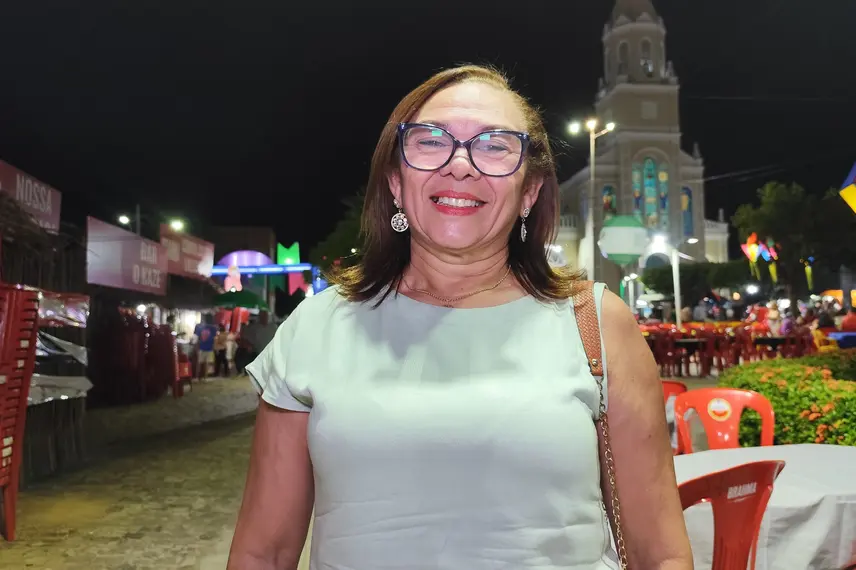 Governador participa da 9ª noite dos festejos de Santo Antônio em Campo Maior