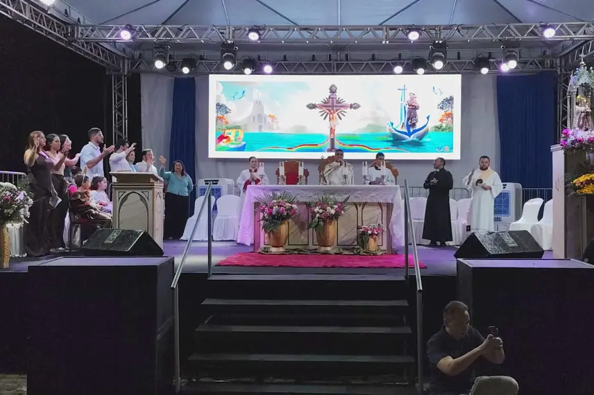 Governador participa da 9ª noite dos festejos de Santo Antônio em Campo Maior