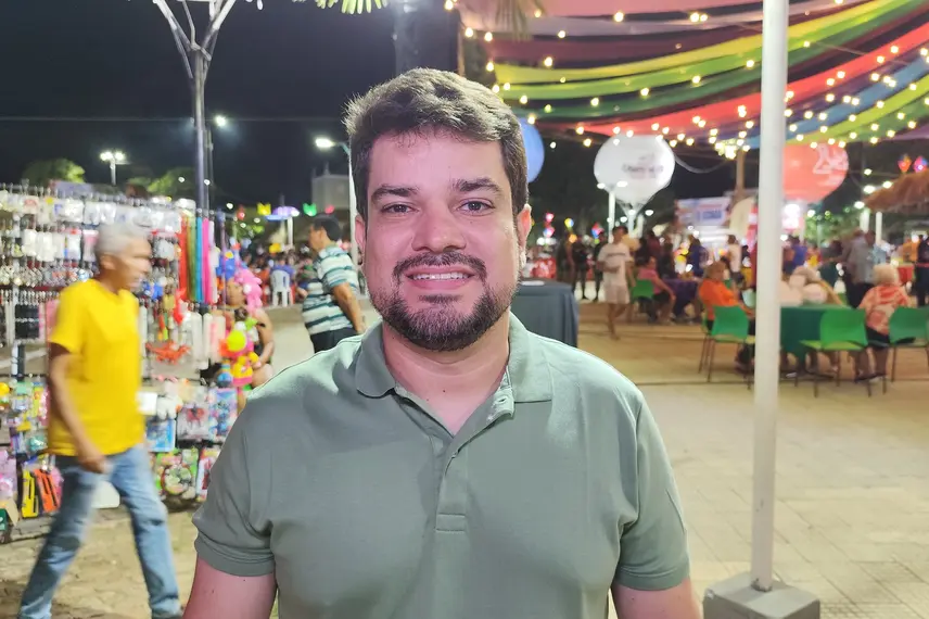 Governador participa da 9ª noite dos festejos de Santo Antônio em Campo Maior