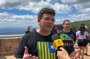 Governador Rafael Fonteles anuncia teleférico no Mirante do Gritador, em Pedro II (Foto: Conecta Piauí)