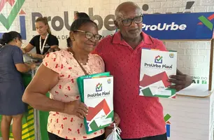 Governo entrega 139 registros de imóveis a moradores de conjuntos em Floriano (Foto: Conecta Piauí)