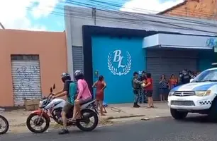 Homem é morto a tiros em frente a loja na zona Norte de Teresina (Foto: Reprodução)