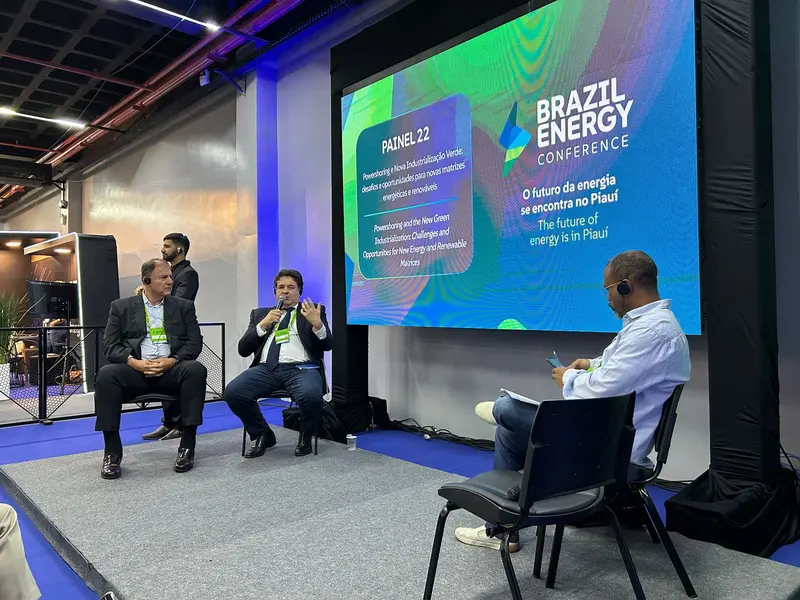Painel 22 debate nova industrialização e desafios energéticos