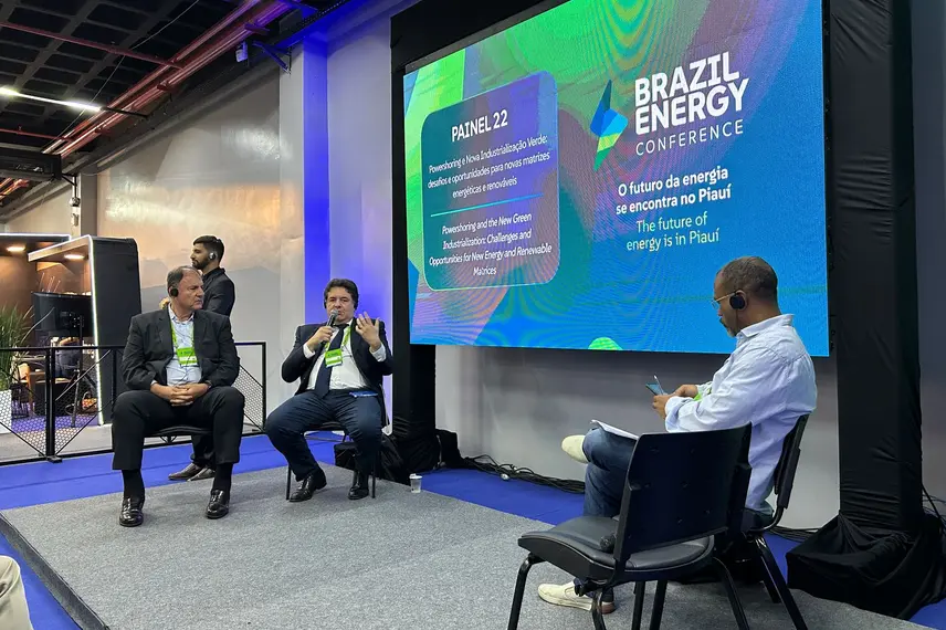 Painel 22 debate nova industrialização e desafios energéticos