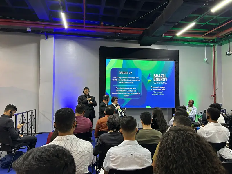 Painel 22 debate nova industrialização e desafios energéticos