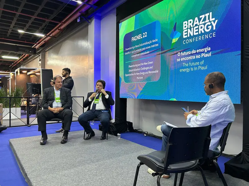 Painel 22 debate nova industrialização e desafios energéticos