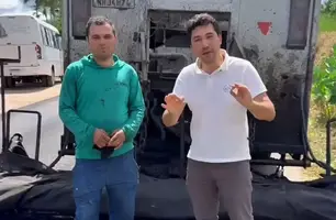 Prefeito de Massapê do Piauí acompanha aplicação de microrrevestimento na PI-461 (Foto: Reprodução)