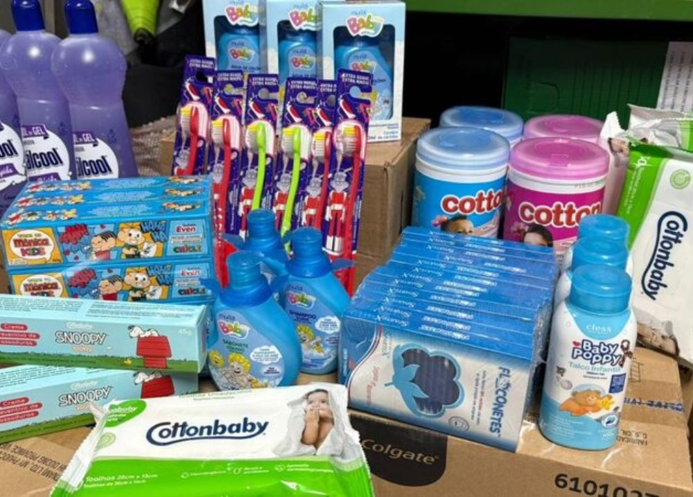 Prefeitura de Picos entrega kits de higiene para alunos das Escolas municipais