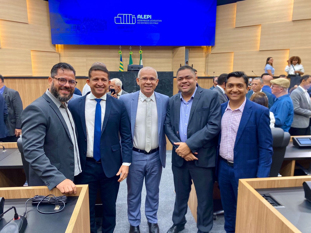 Tiago Vasconcelos valoriza atuação dos pastores durante solenidade na Alepi