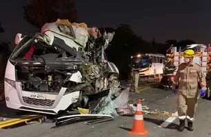 Acidente com estudantes congressistas deixa ao menos cinco mortos em Goiais (Foto: Reprodução)