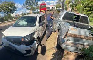 Assista: colisão deixa carros destruídos na Avenida Piauí em Timon (Foto: Reprodução)