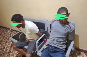 'Calaço' e comparsa são presos após ameaçar homem na zona Leste de Teresina (Foto: Divulgação/PMPI)