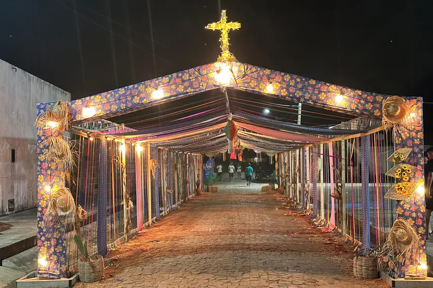 Caxingó encerra tradicional Arraiá do Povo com muita cultura e grande show musical