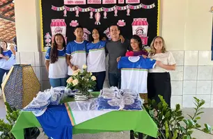 Caxingó entrega fardamento escolar para alunos da rede municipal (Foto: Reprodução)