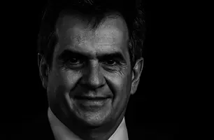 Ciro finge indignação com corrupção, mas vive cercado por suspeitas milionárias (Foto: Reprodução)