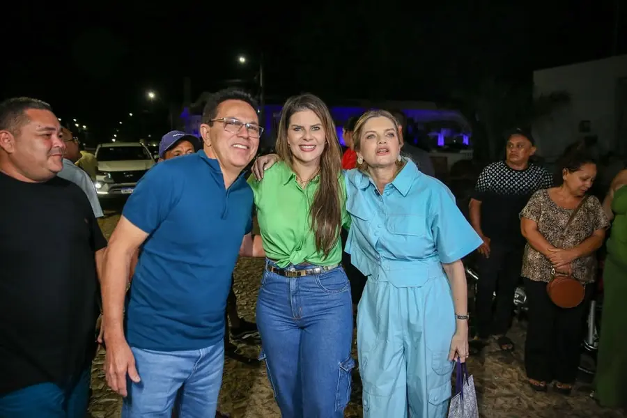 Deputada é homenageada por sua dedicação ao povo parnaibano e piauiense