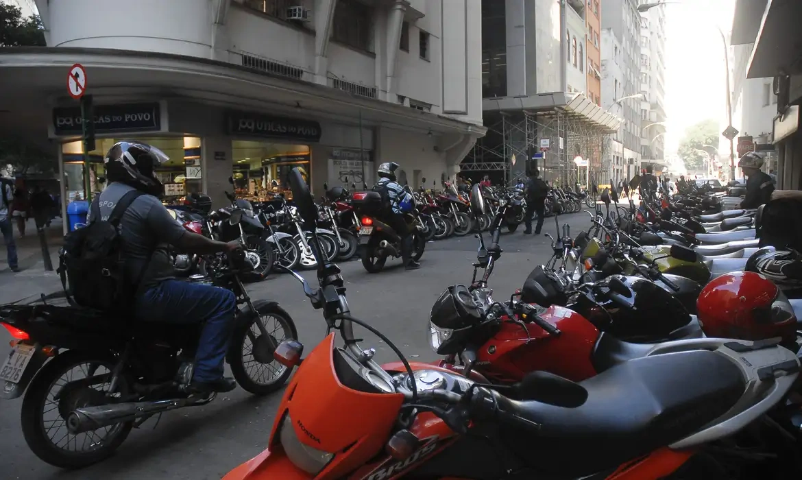 Em dez anos, frota de motocicletas cresceu 42% no país