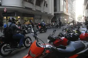 Em dez anos, frota de motocicletas cresceu 42% no país (Foto: Tânia Rêgo/Agência Brasil)