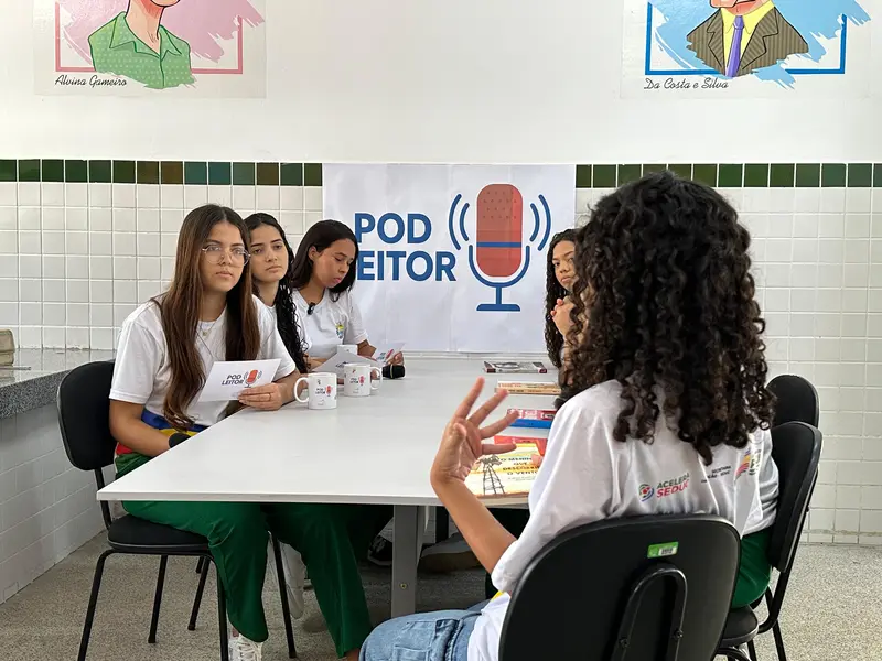 Escola movimenta férias com atividades lúdicas e criativas em Anísio de Abreu