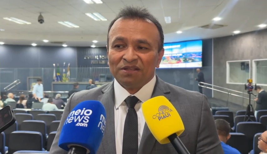 Fábio Abreu diz que está à disposição para assumir vaga de Júlio César na Câmara