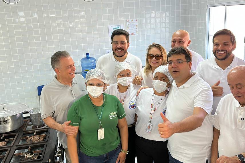 Governador inaugura escola, Espaço da Cidadania e asfalto em Altos Governador inaugura escola, Espaço da Cidadania e asfalto em Altos
