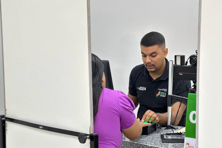 Governador inaugura escola, Espaço da Cidadania e asfalto em Altos Governador inaugura escola, Espaço da Cidadania e asfalto em Altos