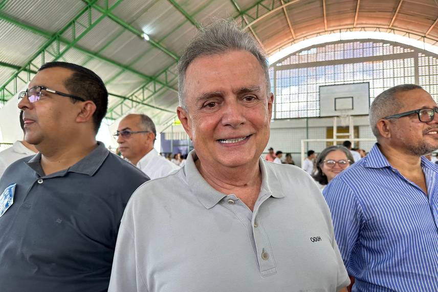 Governador inaugura escola, Espaço da Cidadania e asfalto em Altos Governador inaugura escola, Espaço da Cidadania e asfalto em Altos