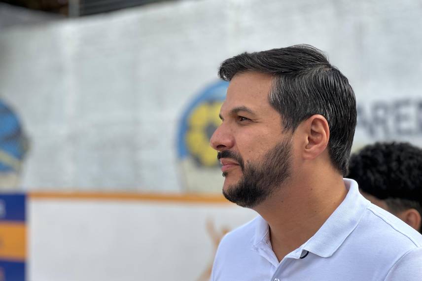 Governador inaugura escola, Espaço da Cidadania e asfalto em Altos Governador inaugura escola, Espaço da Cidadania e asfalto em Altos