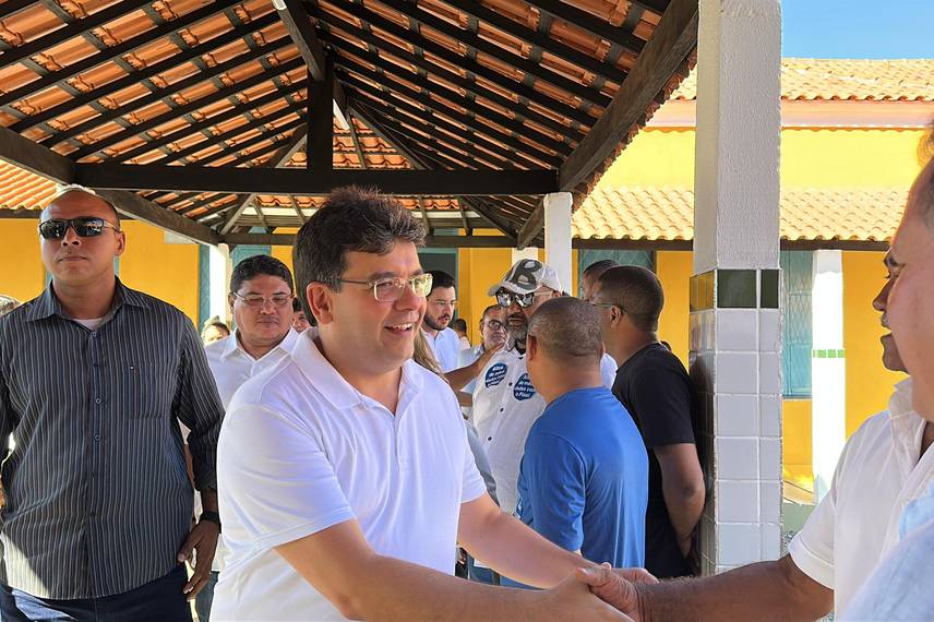 Governador inaugura escola, Espaço da Cidadania e asfalto em Altos Governador inaugura escola, Espaço da Cidadania e asfalto em Altos