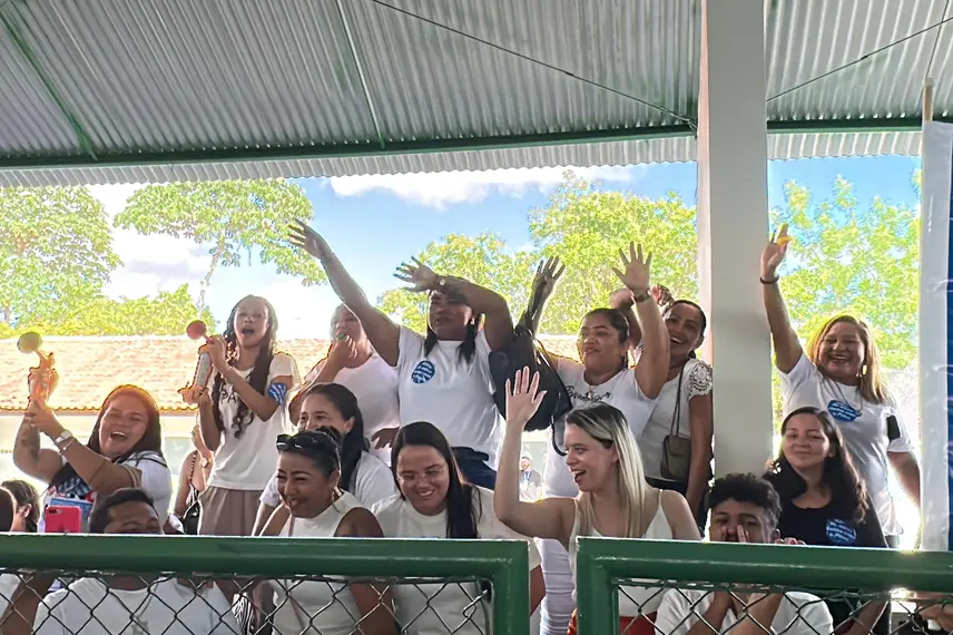 Governador inaugura escola, Espaço da Cidadania e asfalto em Altos