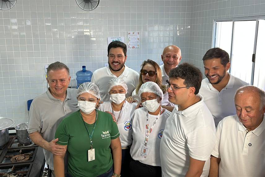 Governador inaugura escola, Espaço da Cidadania e asfalto em Altos Governador inaugura escola, Espaço da Cidadania e asfalto em Altos