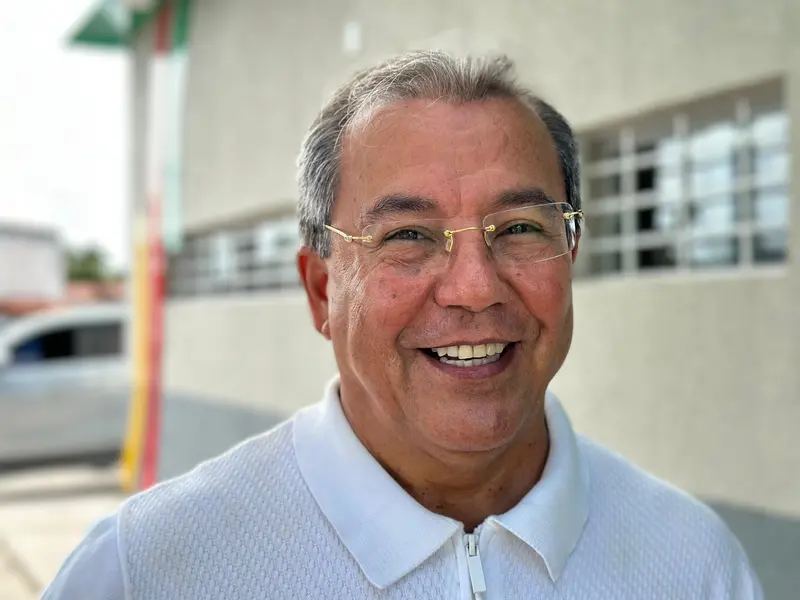 Governador inaugura escola, Espaço da Cidadania e asfalto em Altos