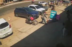 Homem é baleado durante troca de tiros em frente a agência bancária em Timon (Foto: Reprodução)