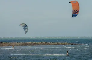 Kitesurfe em Cajueiro da Praia (Foto: Thiago Amaral)